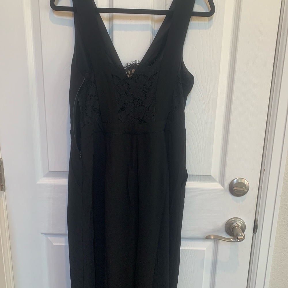 Luluās Kiska Black Lace Jumpsuit Large - Picture 6 of 12